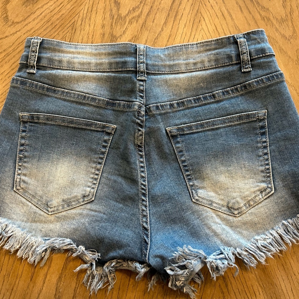 Denim jean distressed jean women’s shorts size S - Picture 5 of 5